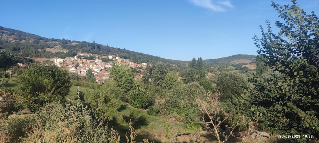 בית הארחה Navacepeda de Tormes 	La Pasailla De Gredos מראה חיצוני תמונה